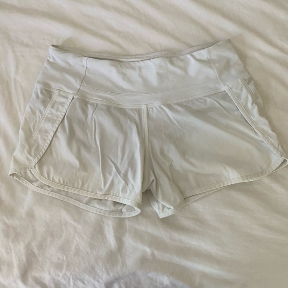 lululemon athletica Pants - Lululemon speed short size 4